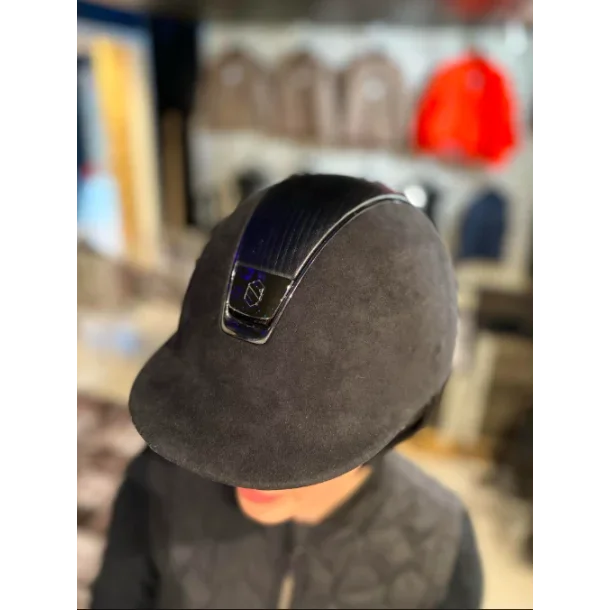 Samshield - BLACK - Alcantara med Leather topp.  Chrome black detalj (reg cut) 